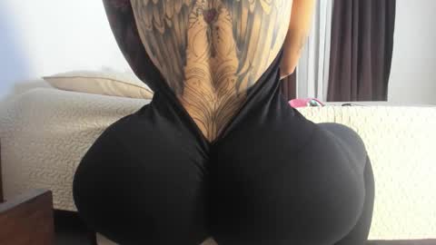 Snapshot of thepam_boobs chatting on October 2025 05:46:02 PM Pamela online show from October 2025 05:46:02 PM