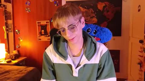 Matt independent model  online show from May 2026 08:58:02 PM