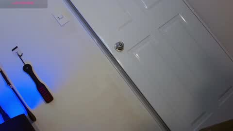 Snapshot of thequeenofsexx chatting on February 2025 05:35:01 PM Amber DONT FORGET TO FOLLOW ME AND THUMBS UP online show from February 2025 05:35:01 PM