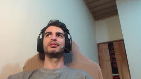 Santiago Enrique online show from January 2025 04:54:02 AM