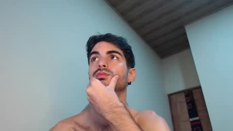 Snapshot of therazhanen chatting on May 2026 06:18:02 AM Santiago Enrique online show from May 2026 06:18:02 AM