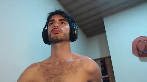 Snapshot of therazhanen chatting on May 2026 05:24:01 AM Santiago Enrique online show from May 2026 05:24:01 AM