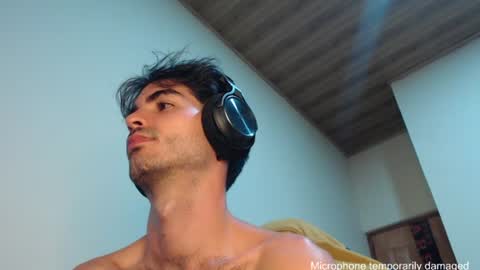 Snapshot of therazhanen chatting on July 2026 06:40:02 AM Santiago Enrique online show from July 2026 06:40:02 AM