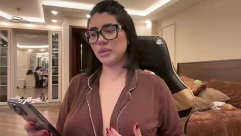 therealcamilabaddie online show from October 2025 04:40:01 AM