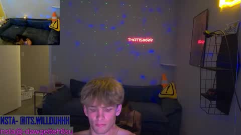 Snapshot of therealleogates chatting on June 2026 04:25:02 AM TheRealLeoGates online show from June 2026 04:25:02 AM