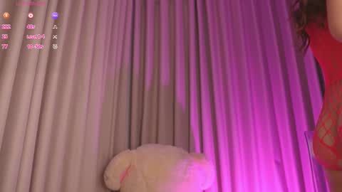 Snapshot of therealpeach_ chatting on January 2026 06:06:02 AM online show from January 2026 06:06:02 AM