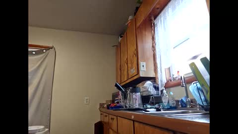 Snapshot of therizzler_1_of_1 chatting on January 2025 03:29:02 PM therizzler_1_of_1 online show from January 2025 03:29:02 PM