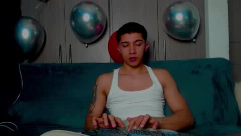 thesaint_xxx online show from October 2025 07:17:02 AM