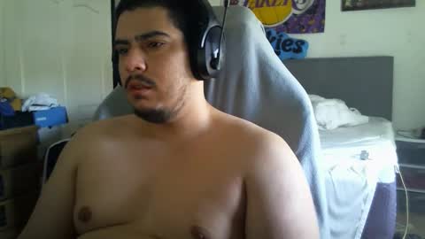 Snapshot of thesexymikeshow chatting on May 2026 04:14:02 PM thesexymikeshow online show from May 2026 04:14:02 PM