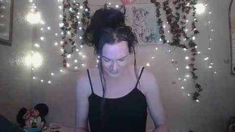 Snapshot of thesillymillie chatting on January 2025 10:30:02 PM sillymillie0 online show from January 2025 10:30:02 PM