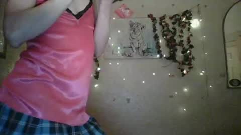 Snapshot of thesillymillie chatting on February 2025 11:24:02 PM sillymillie0 online show from February 2025 11:24:02 PM