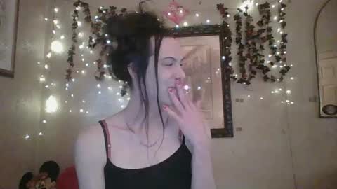 Snapshot of thesillymillie chatting on January 2026 07:52:01 PM sillymillie0 online show from January 2026 07:52:01 PM