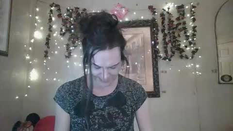 Snapshot of thesillymillie chatting on January 2026 09:29:01 PM sillymillie0 online show from January 2026 09:29:01 PM