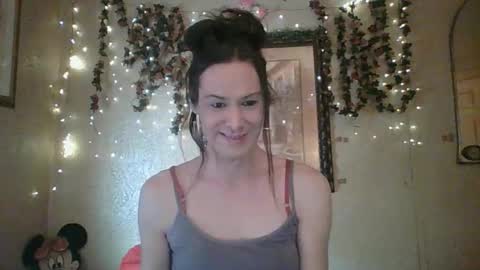 Snapshot of thesillymillie chatting on February 2026 07:08:02 PM sillymillie0 online show from February 2026 07:08:02 PM