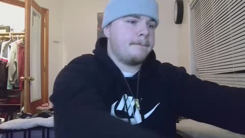 Snapshot of theskeetr27 chatting on January 2025 05:24:02 AM theskeetr27 online show from January 2025 05:24:02 AM