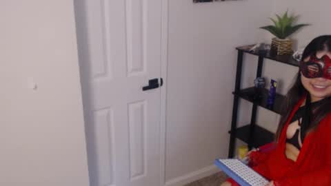 TheTease Room online show from November 2025 04:05:01 PM