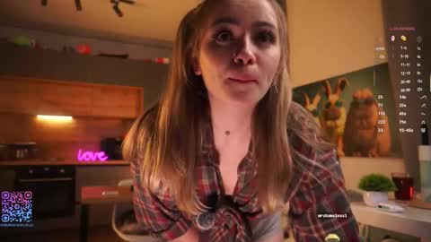 Snapshot of thetimeshavecome chatting on October 2025 04:37:02 PM Mia online show from October 2025 04:37:02 PM