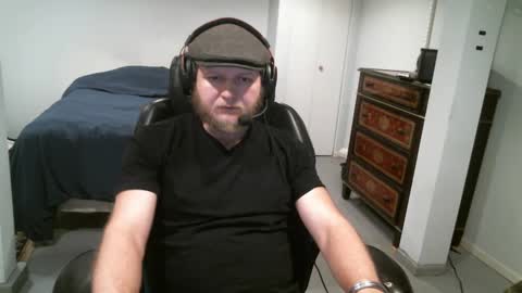 Snapshot of thetravalman chatting on October 2025 04:10:02 AM vagabond online show from October 2025 04:10:02 AM