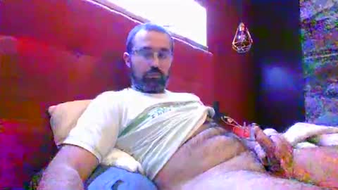 Snapshot of theviper1990 chatting on April 2026 10:43:02 PM Carlos1990 online show from April 2026 10:43:02 PM