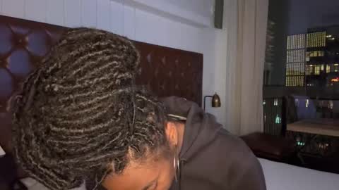 Snapshot of thevixensapphire chatting on February 2026 12:07:02 AM Sapphire the Vixen online show from February 2026 12:07:02 AM