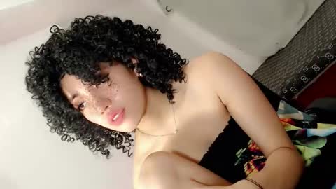 Snapshot of thewhoremistress05 chatting on March 2025 10:17:01 AM stella online show from March 2025 10:17:01 AM