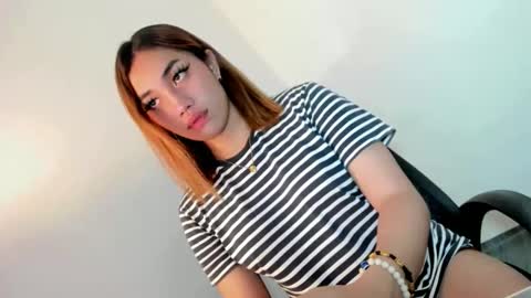 Snapshot of thewhoremistress05 chatting on November 2025 02:33:02 AM stella online show from November 2025 02:33:02 AM