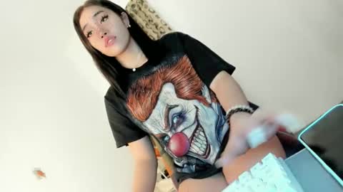 Snapshot of thewhoremistress05 chatting on February 2026 05:38:01 PM stella online show from February 2026 05:38:01 PM