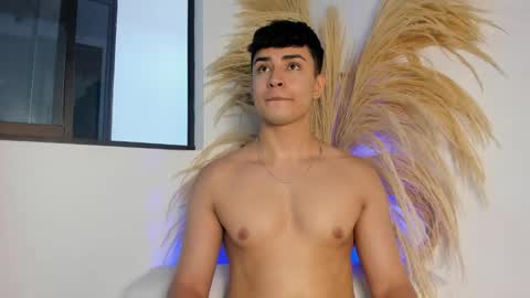 Snapshot of thiago_connor21 chatting on November 2025 06:09:02 PM Thiago online show from November 2025 06:09:02 PM