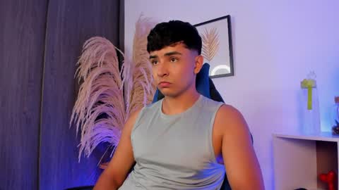 Thiago  online show from May 2026 01:13:01 AM