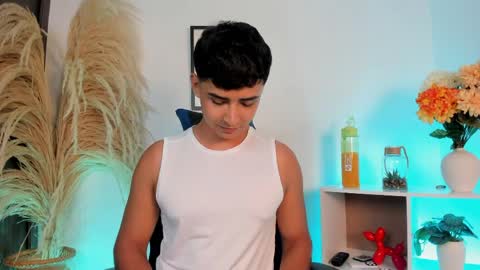 Thiago  online show from May 2026 01:33:01 AM