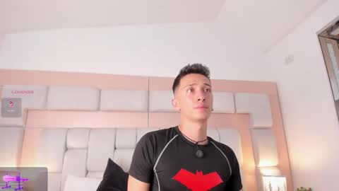 SanThiago online show from March 2026 07:52:01 PM