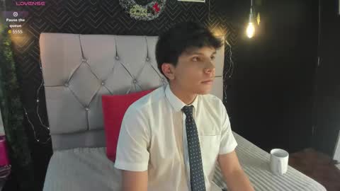 thiago online show from December 2025 12:36:02 PM