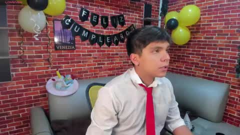 thiago online show from May 2026 01:07:02 PM