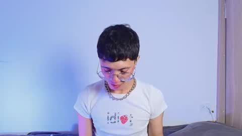 Snapshot of thiago_n_sam chatting on September 2025 11:43:01 PM thiago_n_sam online show from September 2025 11:43:01 PM