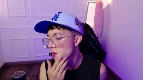 Snapshot of thiago_n_sam chatting on October 2025 07:50:02 AM thiago_n_sam online show from October 2025 07:50:02 AM