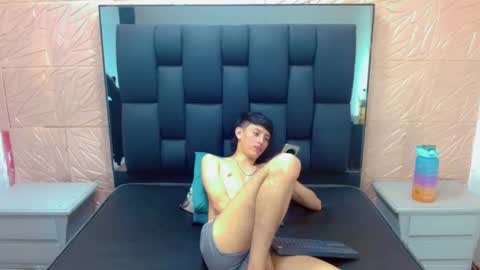 thiago_twink38 online show from November 2025 06:44:01 AM