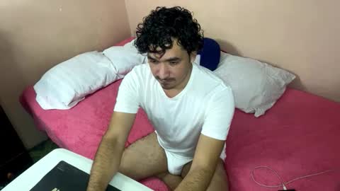 thiagodeseo online show from October 2025 02:25:02 AM