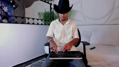 ThiagoFerreti online show from October 2025 03:36:02 AM