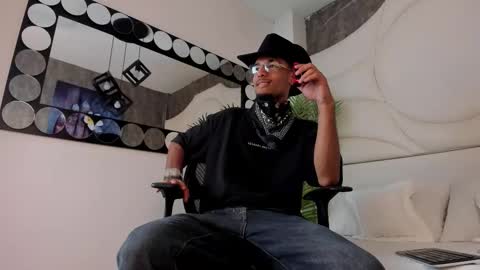 ThiagoFerreti online show from October 2025 03:26:02 AM