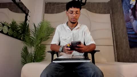 ThiagoFerreti online show from October 2025 03:28:01 AM