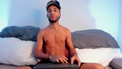 Snapshot of thiagoferreti_ chatting on June 2026 03:44:02 AM ThiagoFerreti online show from June 2026 03:44:02 AM