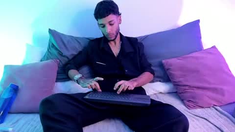 Snapshot of thiagoferreti_ chatting on June 2026 04:45:01 AM ThiagoFerreti online show from June 2026 04:45:01 AM