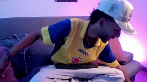 Snapshot of thiagoferreti_ chatting on July 2026 04:07:02 AM ThiagoFerreti online show from July 2026 04:07:02 AM