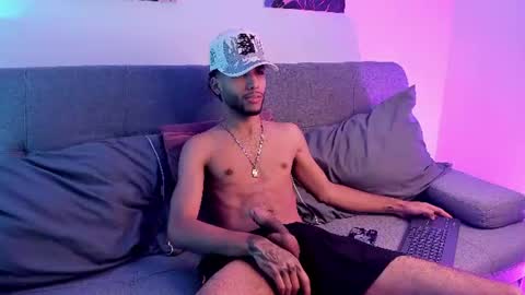 Snapshot of thiagoferreti_ chatting on July 2026 04:17:02 AM ThiagoFerreti online show from July 2026 04:17:02 AM