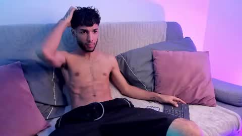 Snapshot of thiagoferreti_ chatting on July 2026 02:05:17 AM ThiagoFerreti online show from July 2026 02:05:17 AM