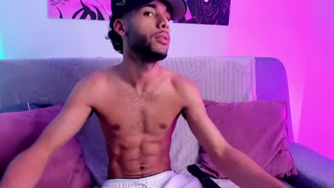 Snapshot of thiagoferreti_ chatting on July 2026 03:23:01 AM ThiagoFerreti online show from July 2026 03:23:01 AM