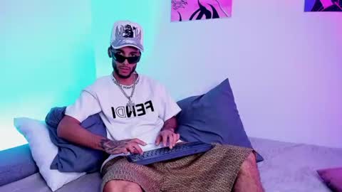 Snapshot of thiagoferreti_ chatting on July 2026 03:23:02 AM ThiagoFerreti online show from July 2026 03:23:02 AM
