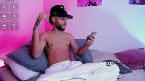 Snapshot of thiagoferreti_ chatting on July 2026 03:31:02 AM ThiagoFerreti online show from July 2026 03:31:02 AM