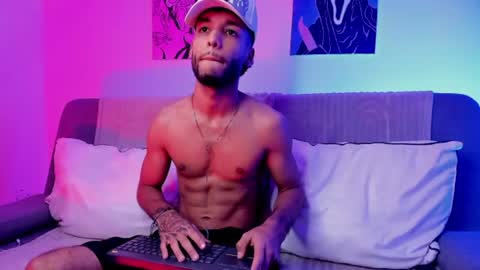 Snapshot of thiagoferreti_ chatting on July 2026 03:37:02 AM ThiagoFerreti online show from July 2026 03:37:02 AM