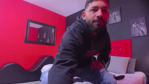 Thia Gomez online show from December 2025 12:22:01 PM